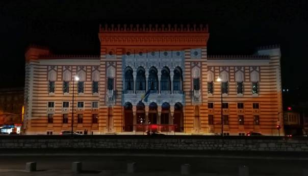 Sarajevska Vijećnica u bojama Austrije