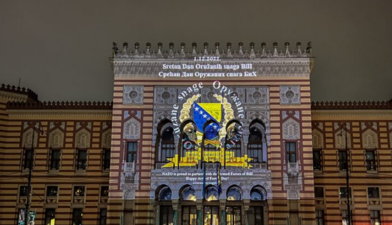 Sarajevska Vijećnica u bojama OSBiH