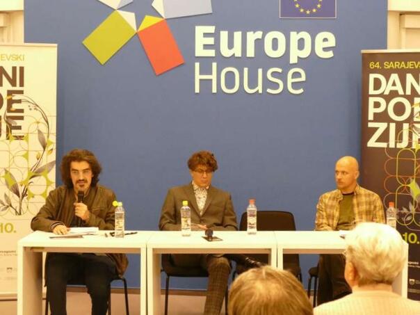 Sarajevske večeri poezije: Mladi pjesnici Vernes Subašić i Dejan Tešić