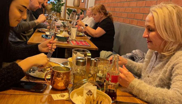 Sarajevski ćevapi zamirisali u Pragu