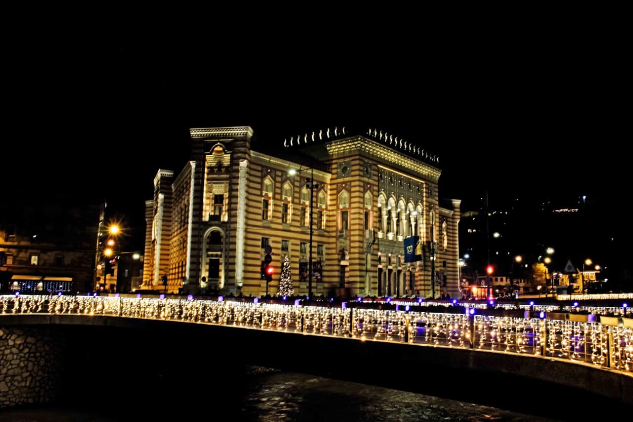 Sarajevski mostovi u raskošnom ruhu