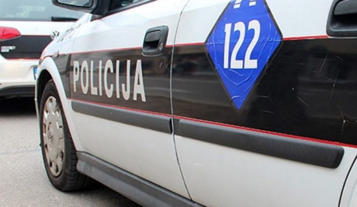 Sarajlija iskočio iz vozila jer su ga suputnici tukli te zadobio povrede