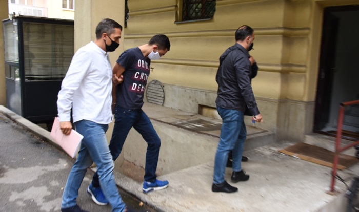 Sarajlija koji je nožem teško ranio migranta predat Tužilaštvu KS