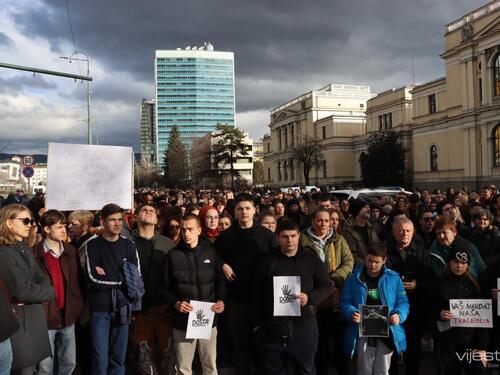 Hiljade ljudi traži pravdu: "Sarajevo plače, ali više ne šuti"
