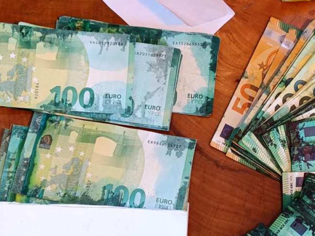 Sarajlije osumnjičene da su u bankama mijenjali obojene eure