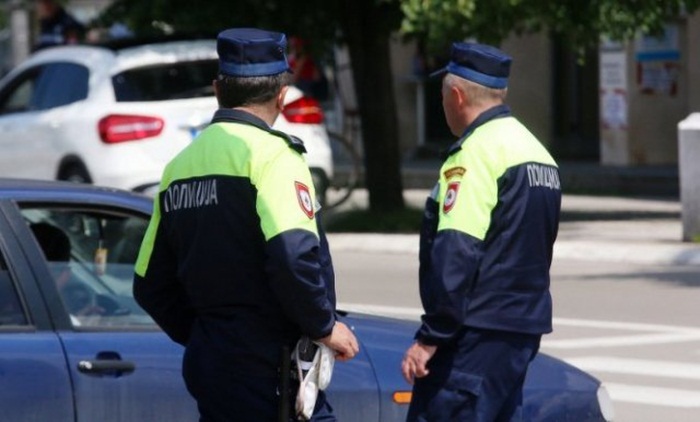 Sarajliji u Foči oduzeli Audi zbog neplaćenih kazni i vožnje bez vozačke dozvole