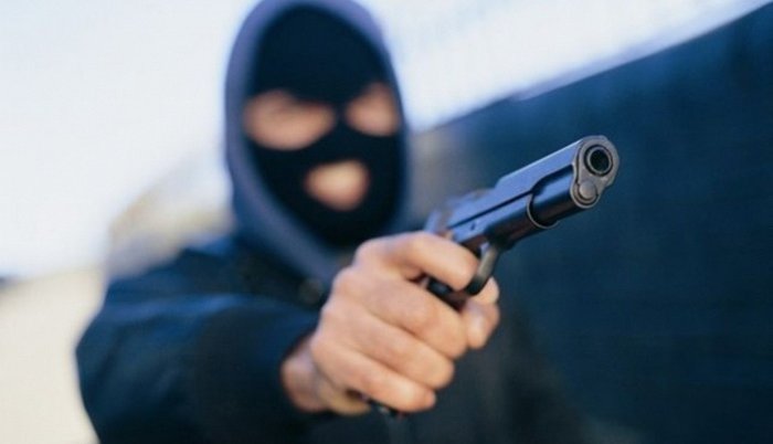 Sarajliju presreli kod Konjica i ukrali mu novac i auto