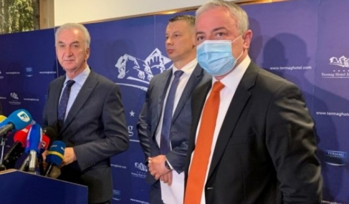 Šarović i Nešić kontra Dodika, dali bi helikoptere OSBiH