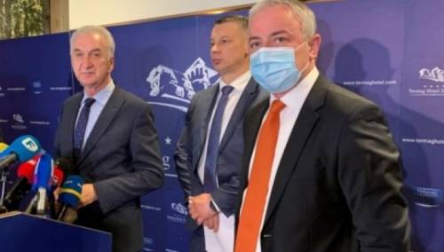 Šarović i Nešić kontra Dodika, dali bi helikoptere OSBiH