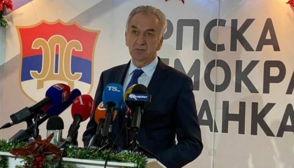Šarović: I ono malo ‘prijatelja’ Dodiku okreće leđa