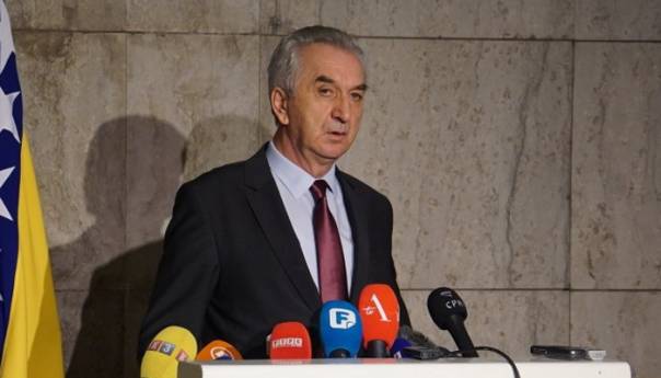 Šarović: Izbori su jedini razlog zbog kojeg bi mogli podržati budžet