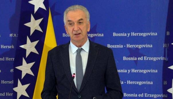 Šarović: Narod RS-a će Dodiku uvesti sankcije u oktobru