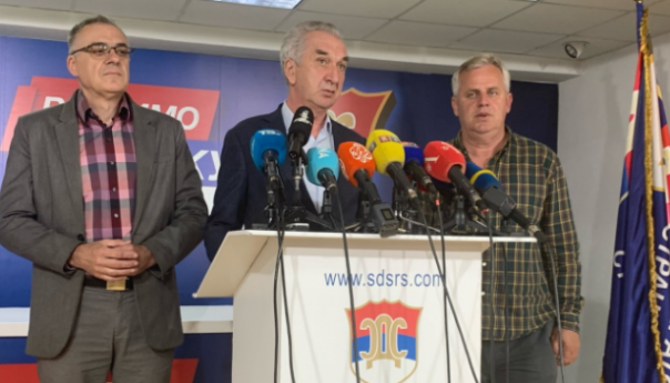 Šarović: Od lošeg zakona, još gore je da nemamo izbore
