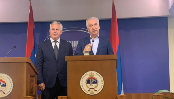 Šarović: Pozivamo SNSD da formira Vojsku RS-a
