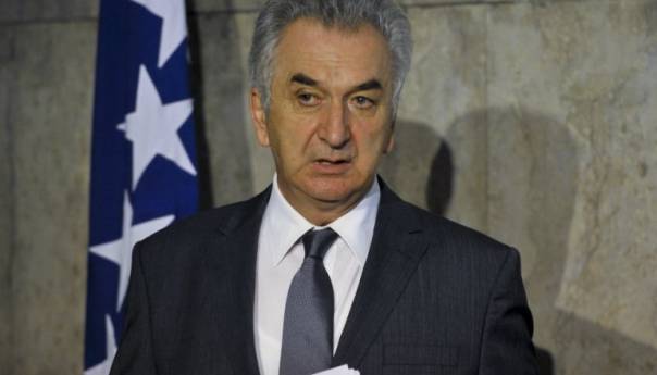 Šarović: Priželjkivanje sankcija za RS vrhunac Dodikovog ludila