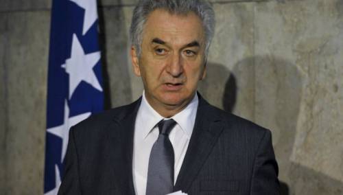 Šarović: Želimo da 'razgolitimo' Dodika