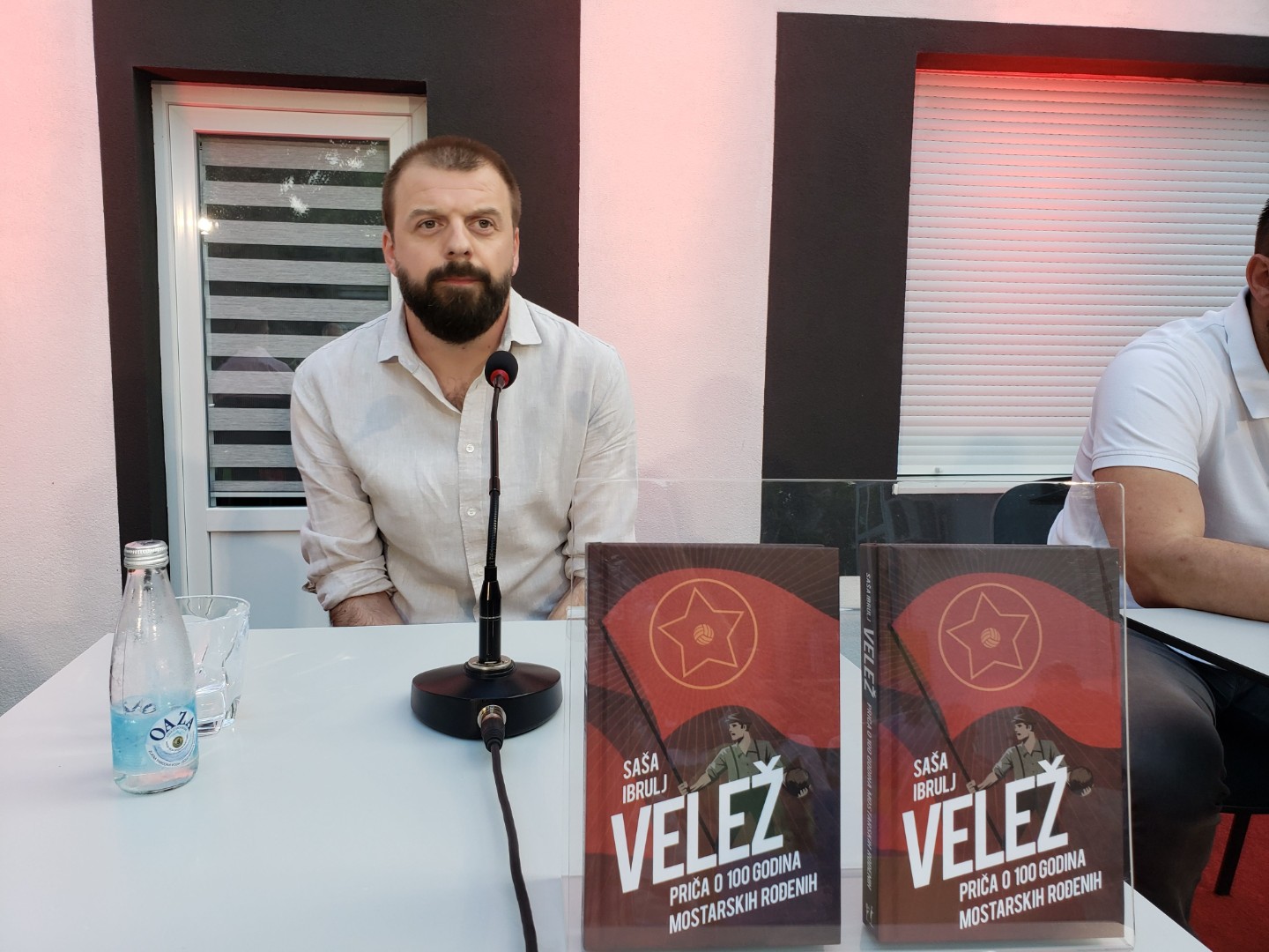 Saša Ibrulj predstavio knjigu o 100 godina mostarskih Rođenih