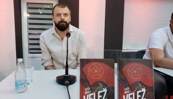 Saša Ibrulj predstavio knjigu o 100 godina mostarskih Rođenih