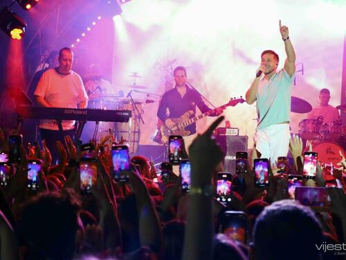 Saša Kovačević rasplesao Sarajevo, pogledajte kako je bilo na koncertu