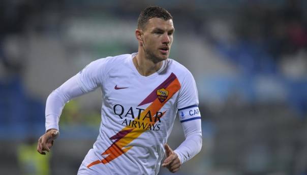 Sassuolo savladao Romu, Džeko 100. put zatresao mrežu u dresu Vučice