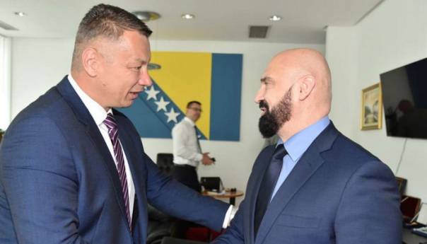 Sastali se Nešić i Isak: Strožije kažnjavati nesavjesne vozače