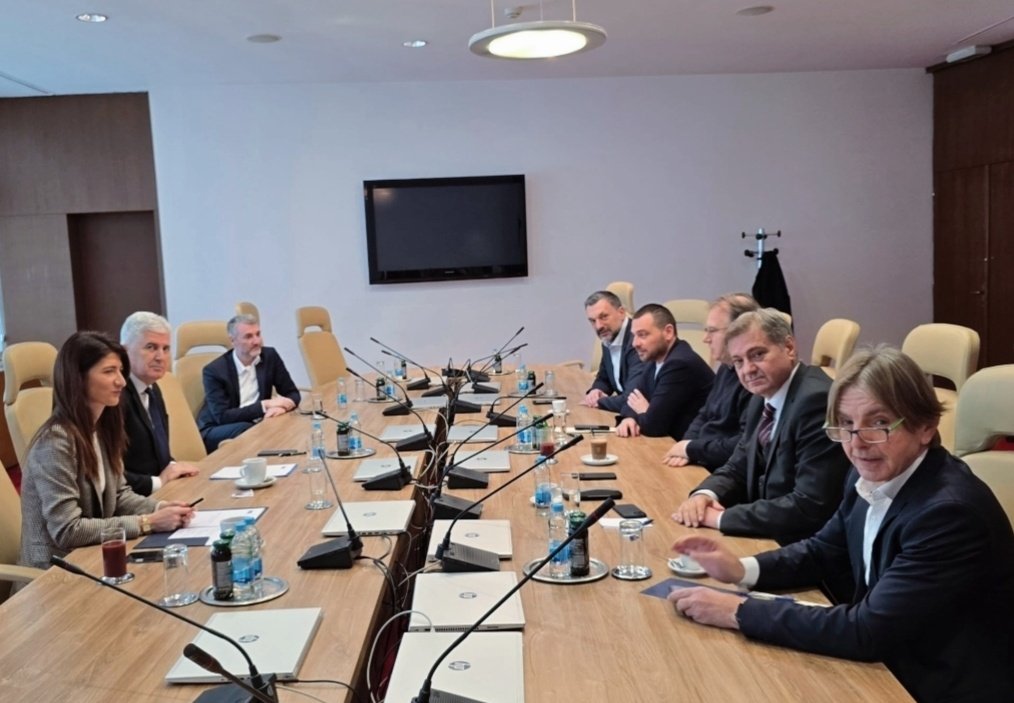 Sastanak Čovića i lidera Trojke: Mir u BiH se ne smije dovoditi u pitanje!