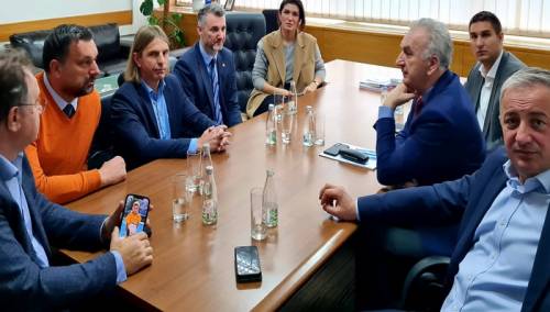 Sastanak Trojke s opozicionim strankama RS-a