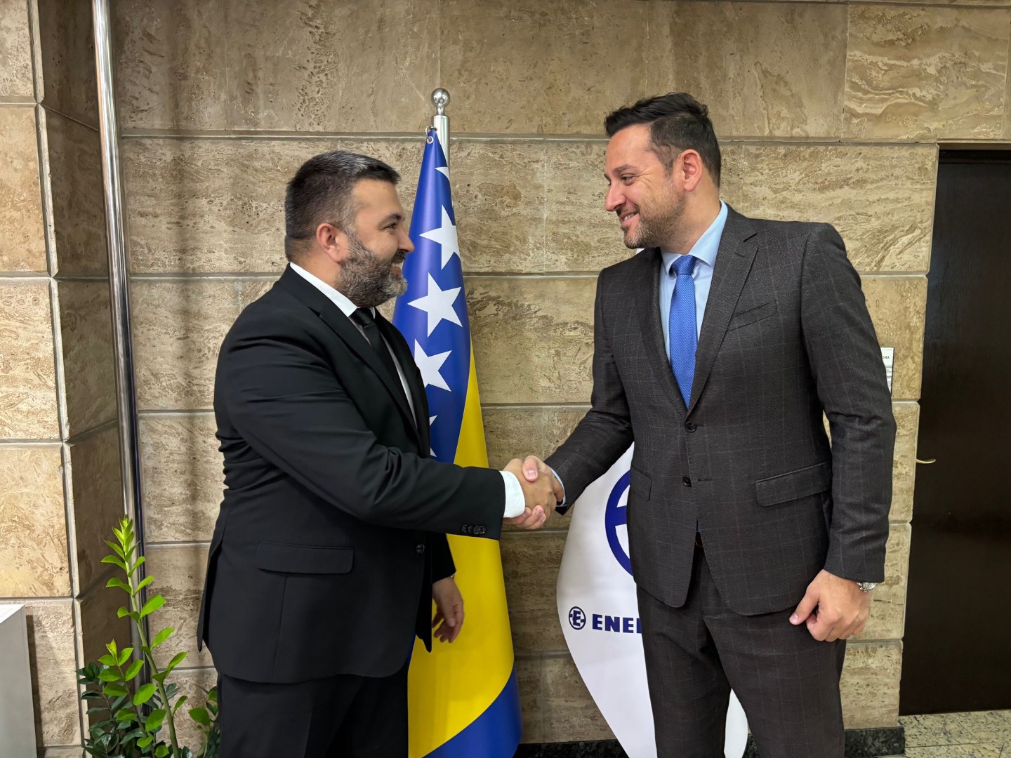 Sastanak u Energoinvestu: Jačanje svijesti o elektronskom potpisivanju