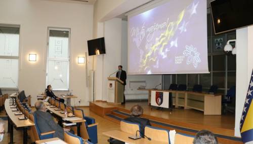 Sastanak u Vladi KS - Samoodrživost domaće proizvodnje i jačanje ekonomije