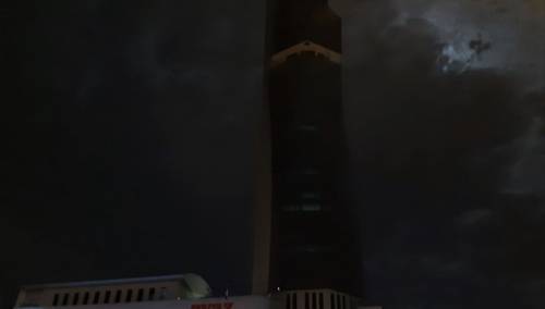 Sat za planetu Zemlju: Ugašena svjetla na 'Avaz Twist Toweru'