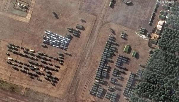 Satelitske fotografije pokazuju novo raspoređivanje vojnih vozila u Bjelorusiji