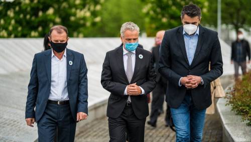 Sattler i evropski ambasadori odali počast žrtvama genocida