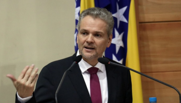 Sattler: Neće biti još četiri godine blokada i tehničkog mandata