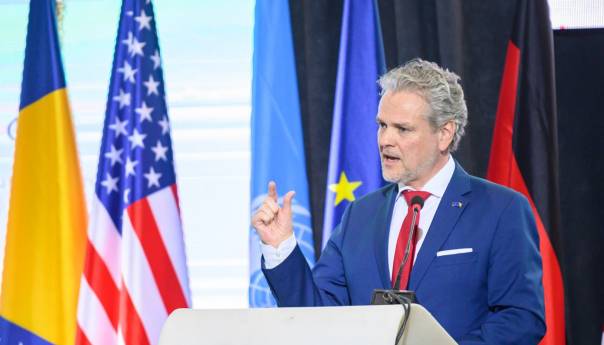 Sattler: Nema šampiona evropskih integracija, izbora će biti