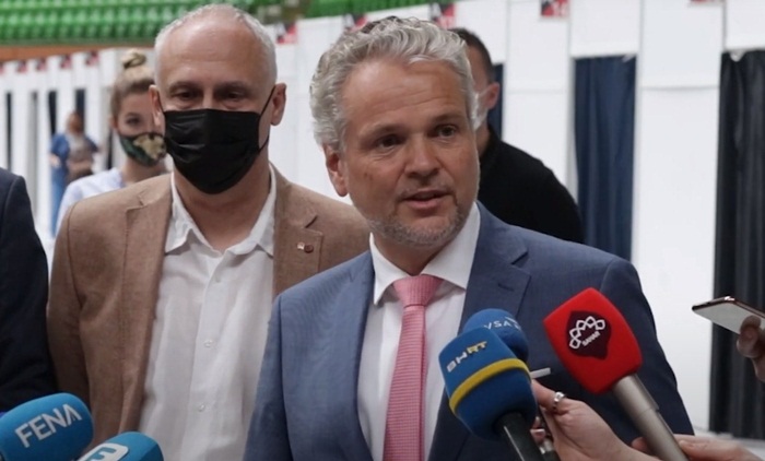 Sattler: Prvi put u BiH možemo reći da ima dovoljno vakcina