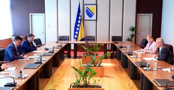 Sattler s Tegeltijom: Brzo osigurati novac za izbore