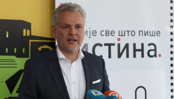 Sattler uručio nagrade za tri najbolja rada o medijskoj pismenosti mladih u BiH