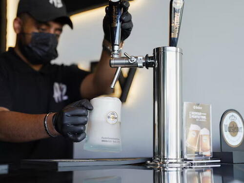 Saudijska Arabija proširila pristup prodavnici alkohola za nemuslimanske stanovnike