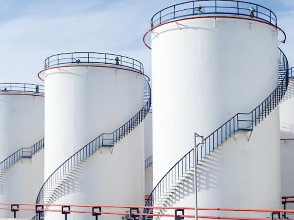 Saudijska Arabija šalje 1,65 miliona barela nafte Siriji kako bi podržala ekonomiju