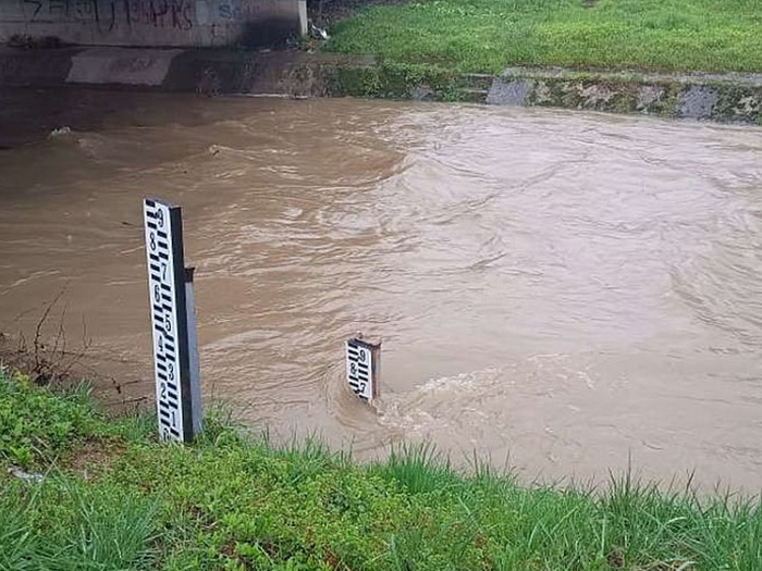 Sava u opadanju, na području Semberije ukinute mjere redovne odbrane od poplava