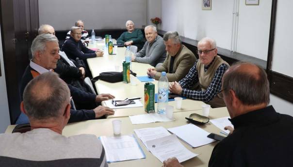 Savez udruženja penzionera FBiH traži ekonomsko-socijalni program pomoći penzionerima