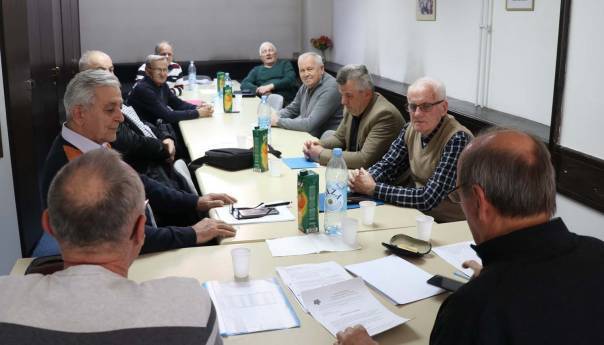 Savez udruženja penzionera FBiH traži ekonomsko-socijalni program pomoći penzionerima