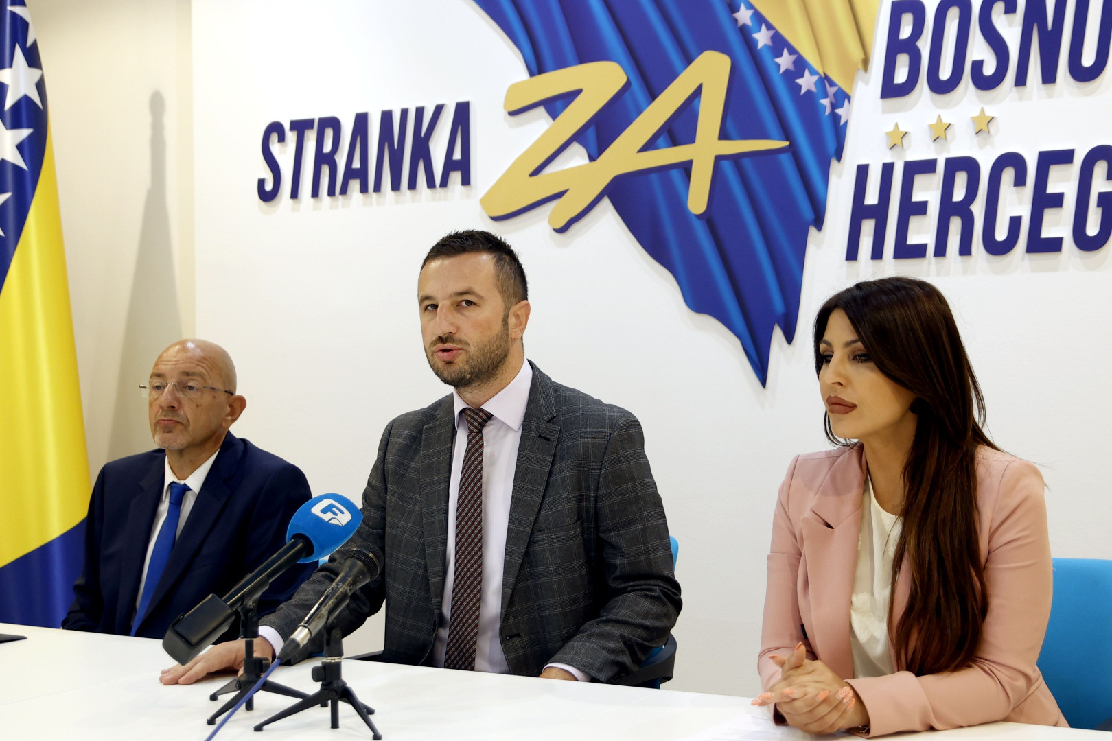 SBiH pokrenula tužbu protiv Schmidta, Hrvatske i EU