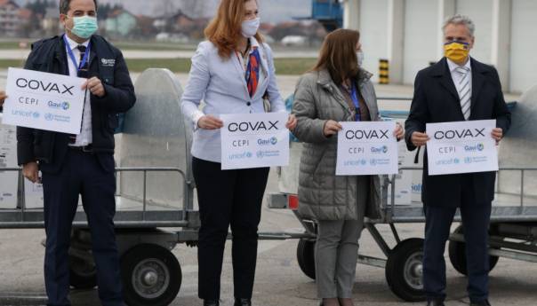 Scano i Macdonald: Vakcine su bitne, ali i epidemiološke mjere