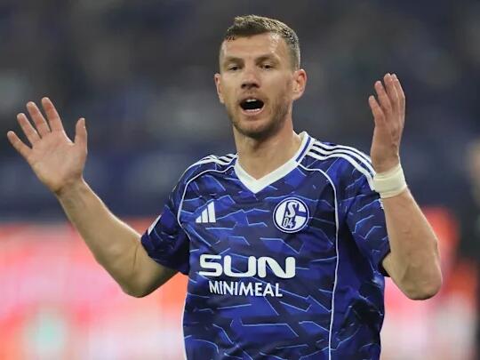 Schalke ispustio pobjedu protiv Hannovera, Džeko obilježio meč