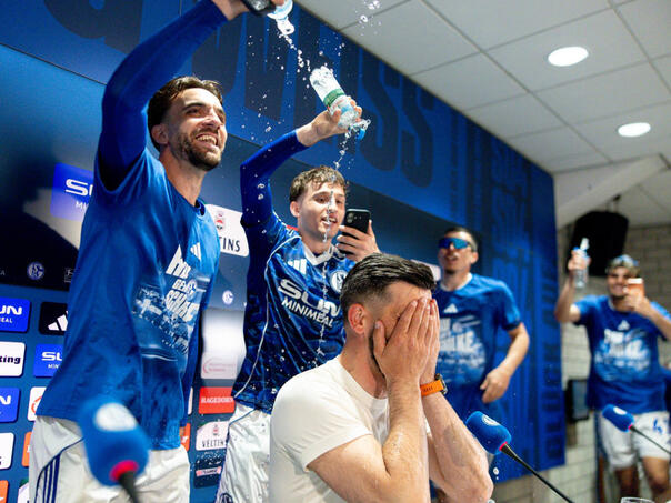 Schalke sinoć osigurao promociju, danas stiže još ljepša vijest!