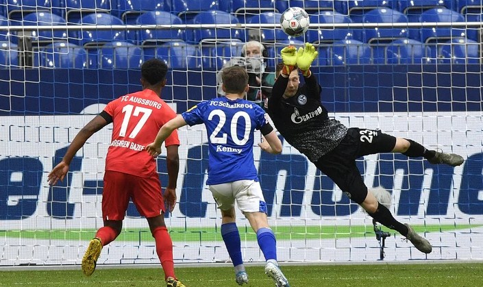 Schalkeu nije prijala ni pauza: Augsburg protutnjao Veltins Arenom i zadao težak udarac domaćinu