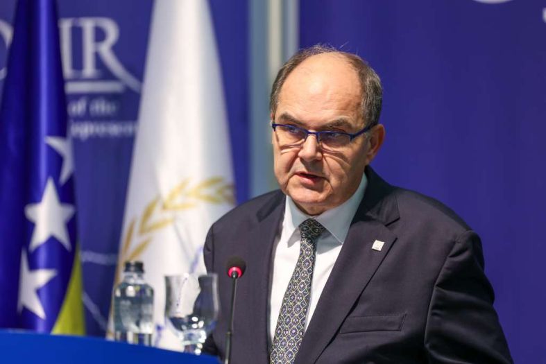 Schmidt čestitao Hanuku, najveći jevrejski praznik