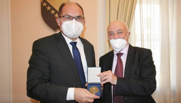 Schmidt dao podršku Ustavnom sudu BiH: Ključna institucija