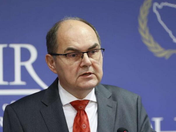 Schmidt: Dodik zbog loših finansija hoće imovinu, ali to ne ide tako, to je državno